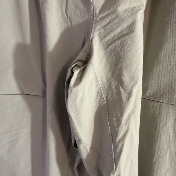 lululemon athletica Men's Light Gray Cargo Pants - Picture 3 of 7